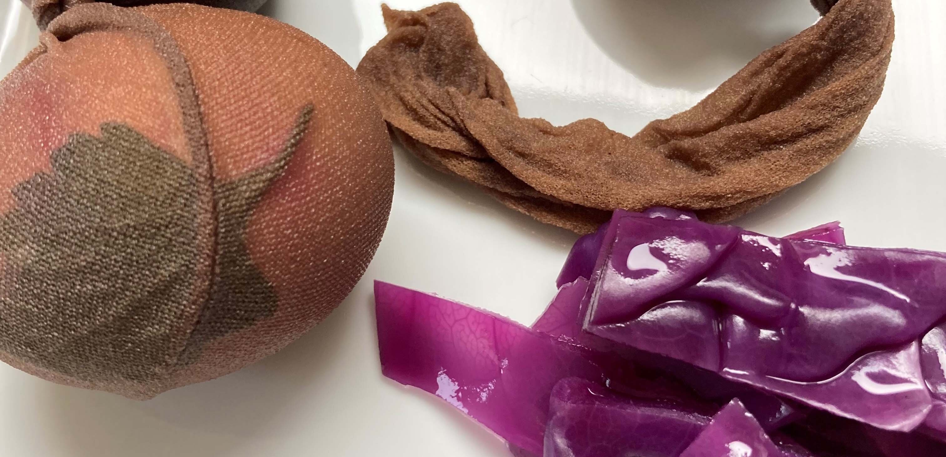 Eierfarbe mit Rotkohl
